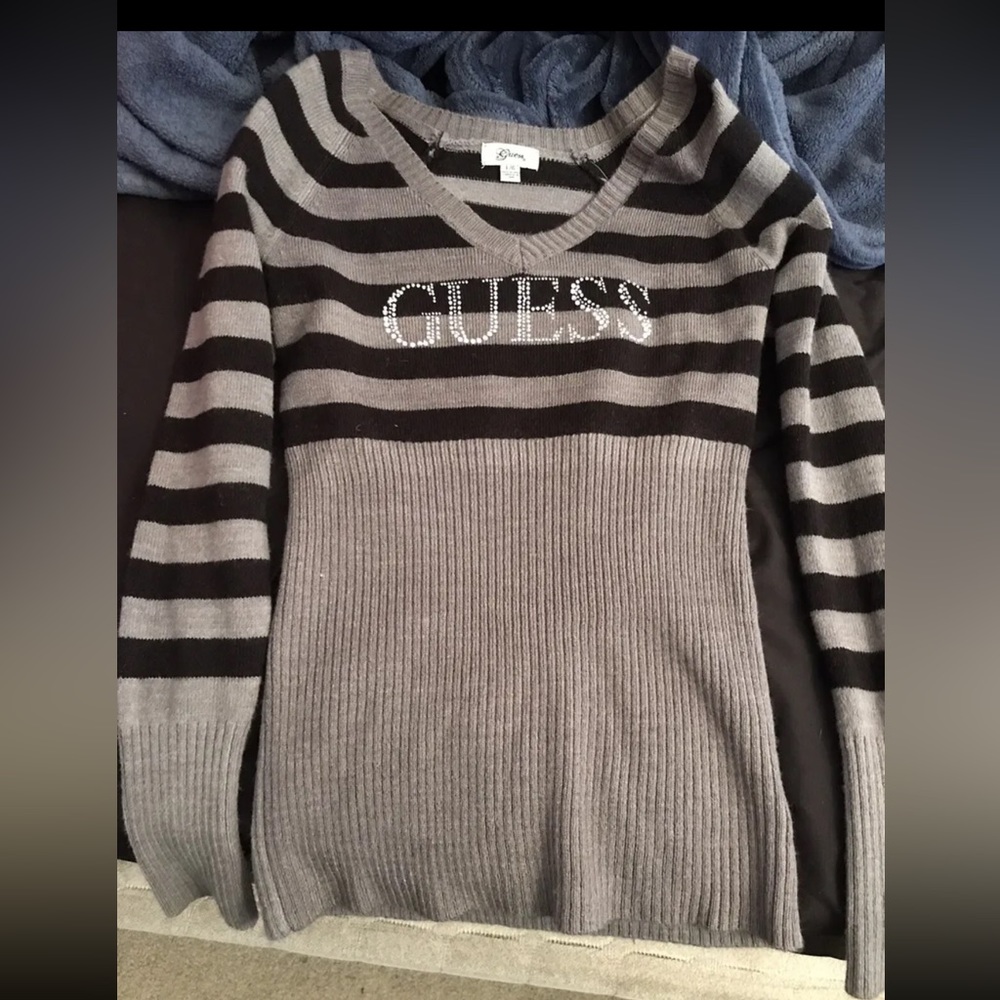 womens long sleeve top Guess brand Large
